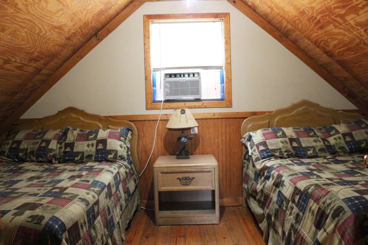 Berry Creek Cabins Bed & Breakfast Isabel Exterior foto