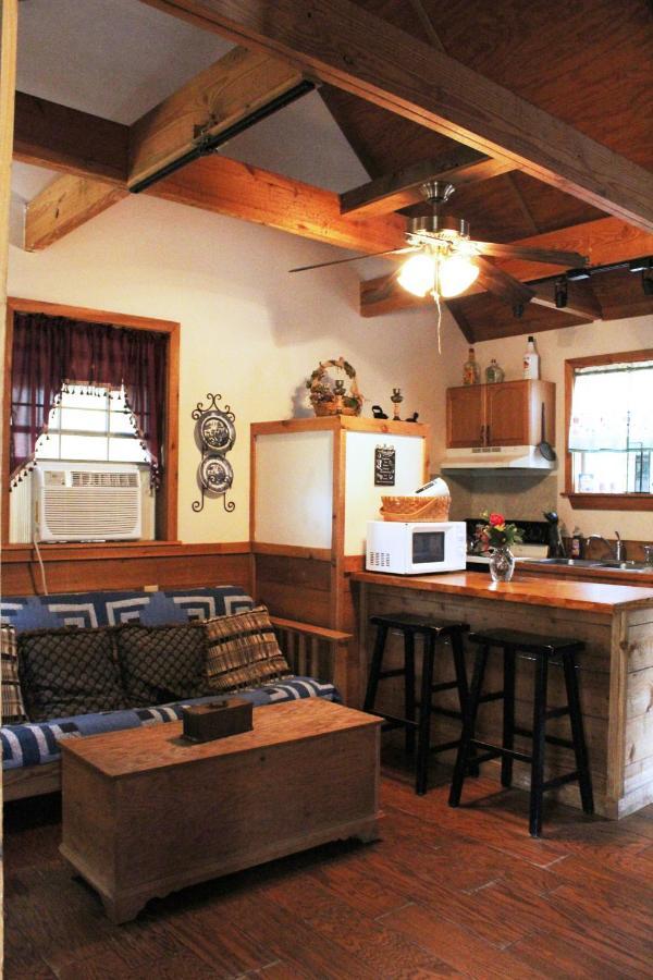 Berry Creek Cabins Bed & Breakfast Isabel Exterior foto