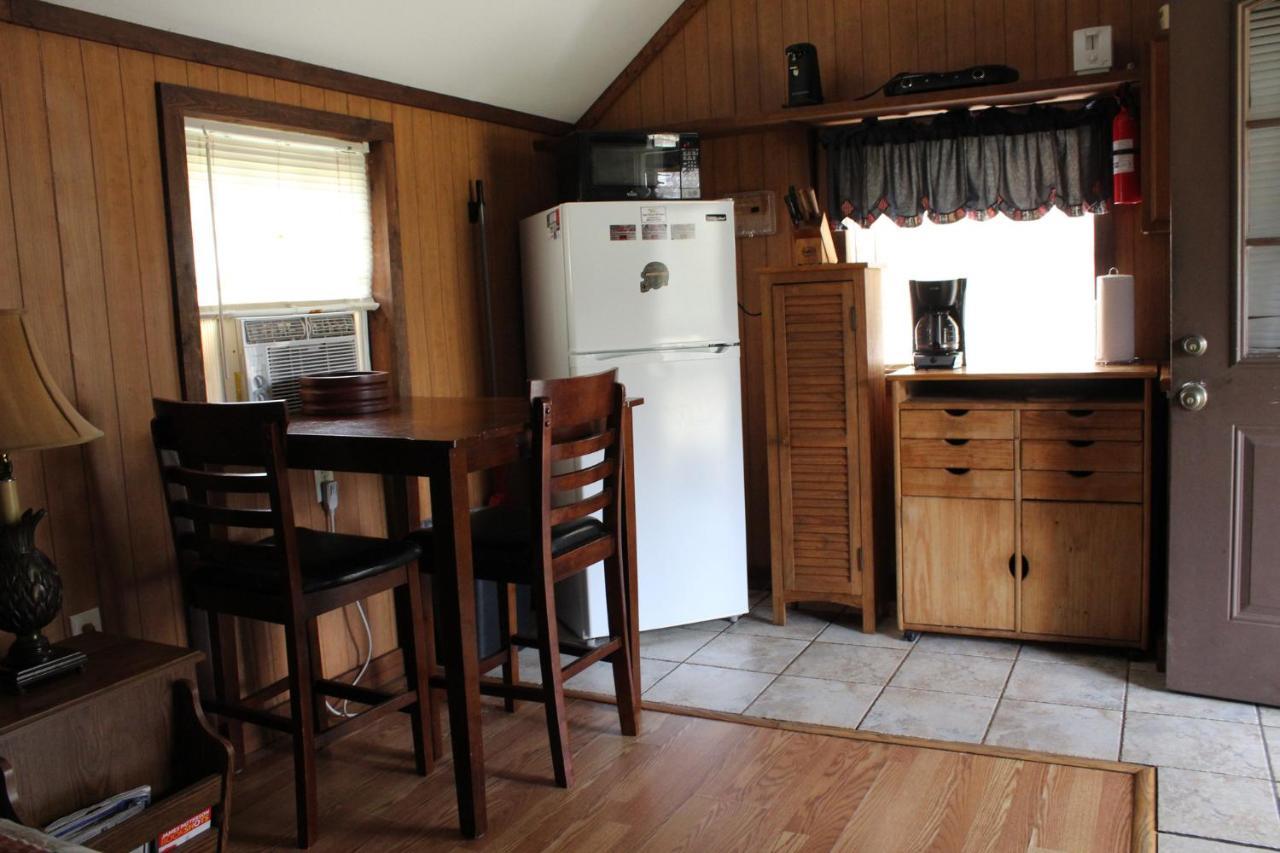 Berry Creek Cabins Bed & Breakfast Isabel Exterior foto